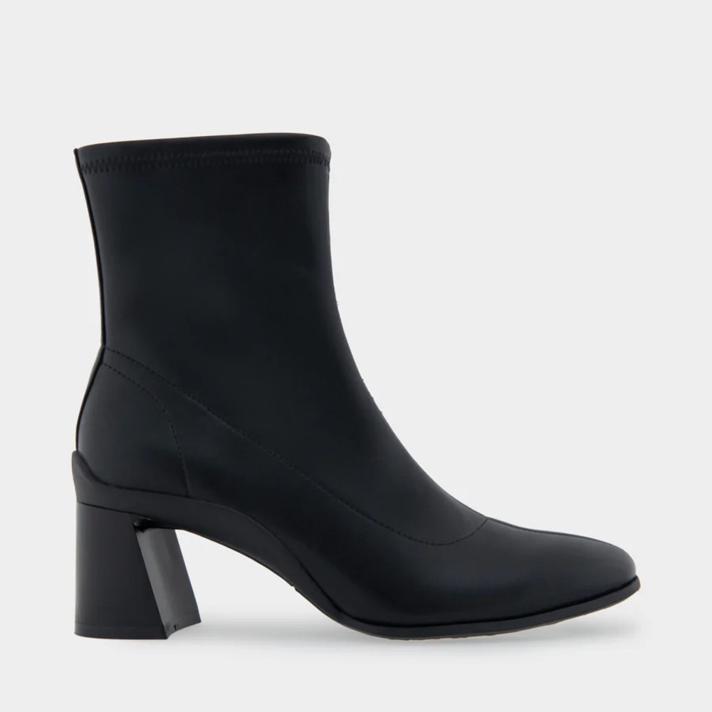 AEROSOLES Women's Heeled Ankle Boot in Black Stretch Faux Leather - Size 7.5